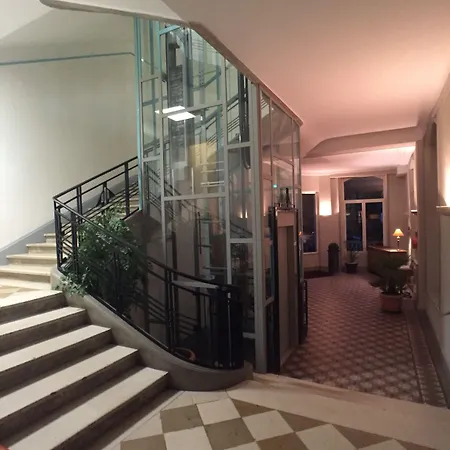 酒店 Providence 2*